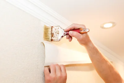 Pose de papier peint à Vérissey — revêtements muraux et toiles de verre